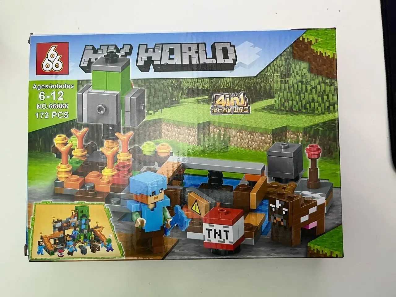 Конструктор LEGO Minecraft "Свой Мир" 172 Деталей, Детский.