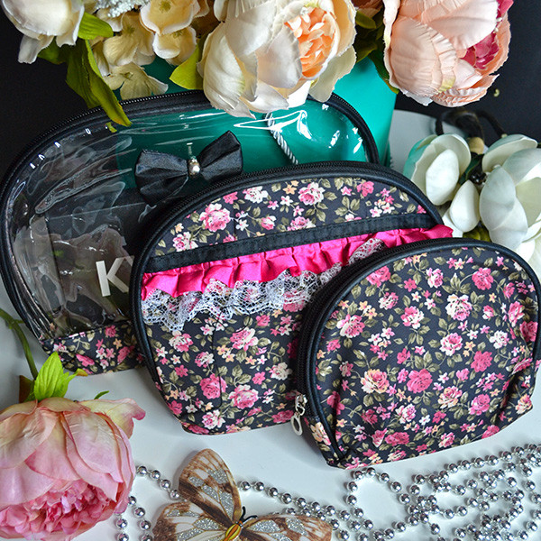 🖤Жіноча косметичка на блискавці, набір 3в1, Чорна з трояндами, фото 1