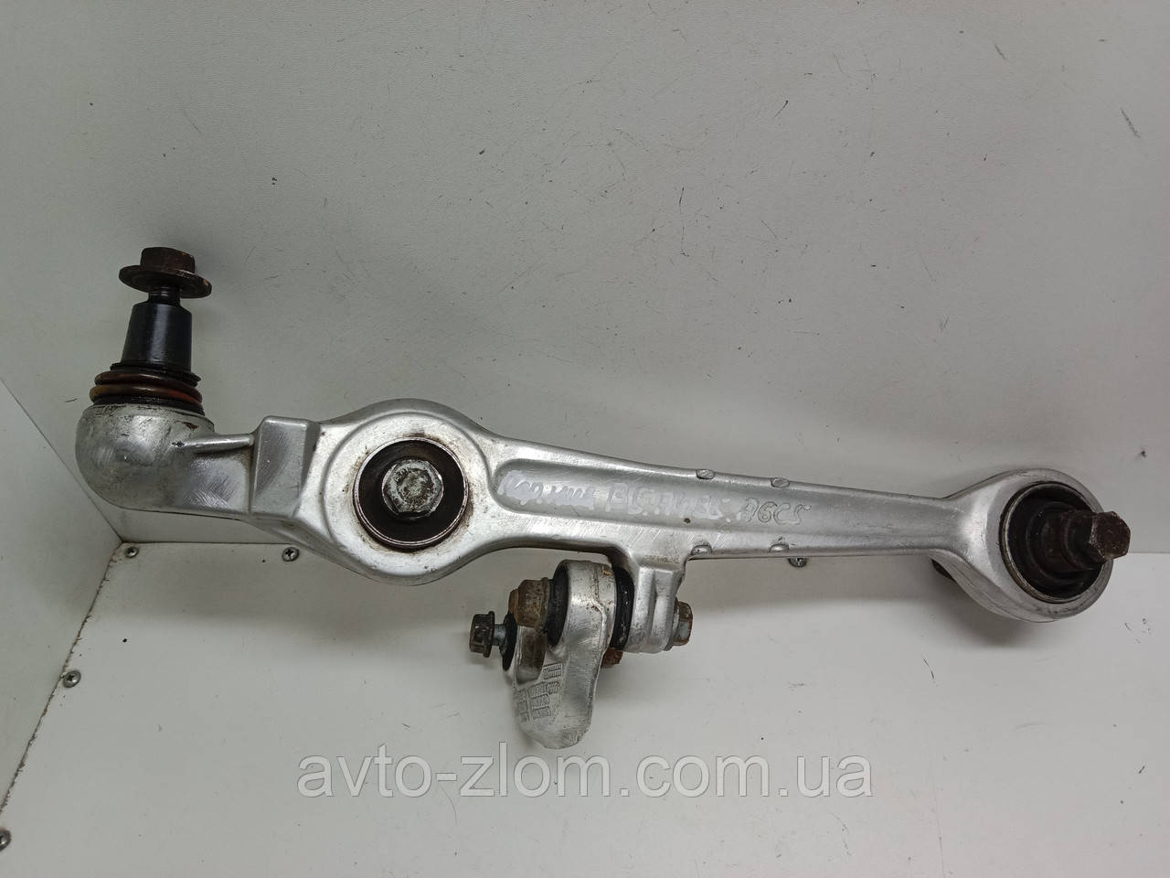 Важіль передній нижній Volkswagen Passat B5, Пасат Б5. Грубий палець. 4D0407155P., фото 1