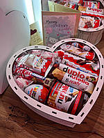 Подарочный шоколадный набор киндер сюрприз с конфетами, шоколадный бокс для девушки на праздник D-1002