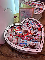 Подарочный шоколадный набор киндер сюрприз с конфетами, шоколадный бокс для девушки на праздник D-1001