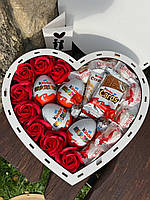 Подарочный шоколадный набор киндер сюрприз с конфетами, шоколадный бокс для девушки на праздник D-1004