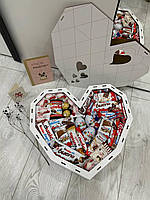Подарочный шоколадный набор киндер сюрприз с конфетами, шоколадный бокс для девушки на праздник D-1012
