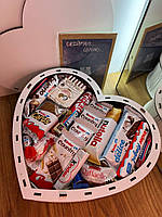 Подарочный шоколадный набор киндер сюрприз с конфетами, шоколадный бокс для девушки на праздник D-1026