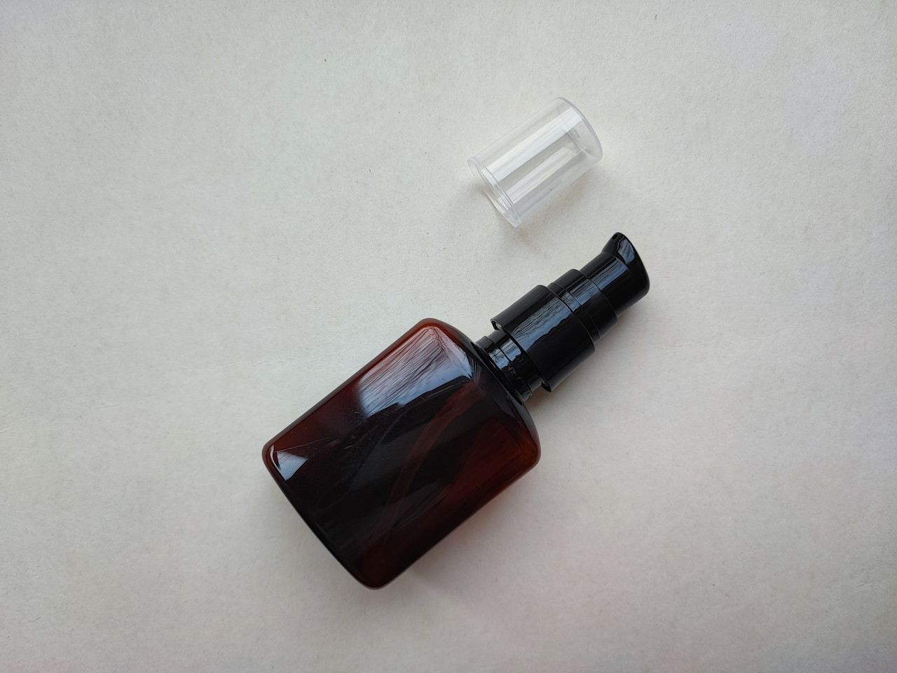 50мл/20мм квадрат чорний з чорним дозатором 20/410 для крема, геля, масла ПЕТ флакон пластиковий, пластмасовий