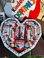 Подарунковий шоколадний набір кіндер сюрприз з цукерками, шоколадний бокс для дівчини на свято D-1009