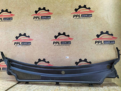 Jeep Grand Cherokee WK2 2010- пластик под лобовое стекло