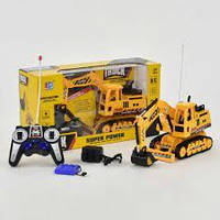 Екскаватор на р  у 689-13  акумулятор 4.8V, пульт на батарейках, світло, звук, в коробці