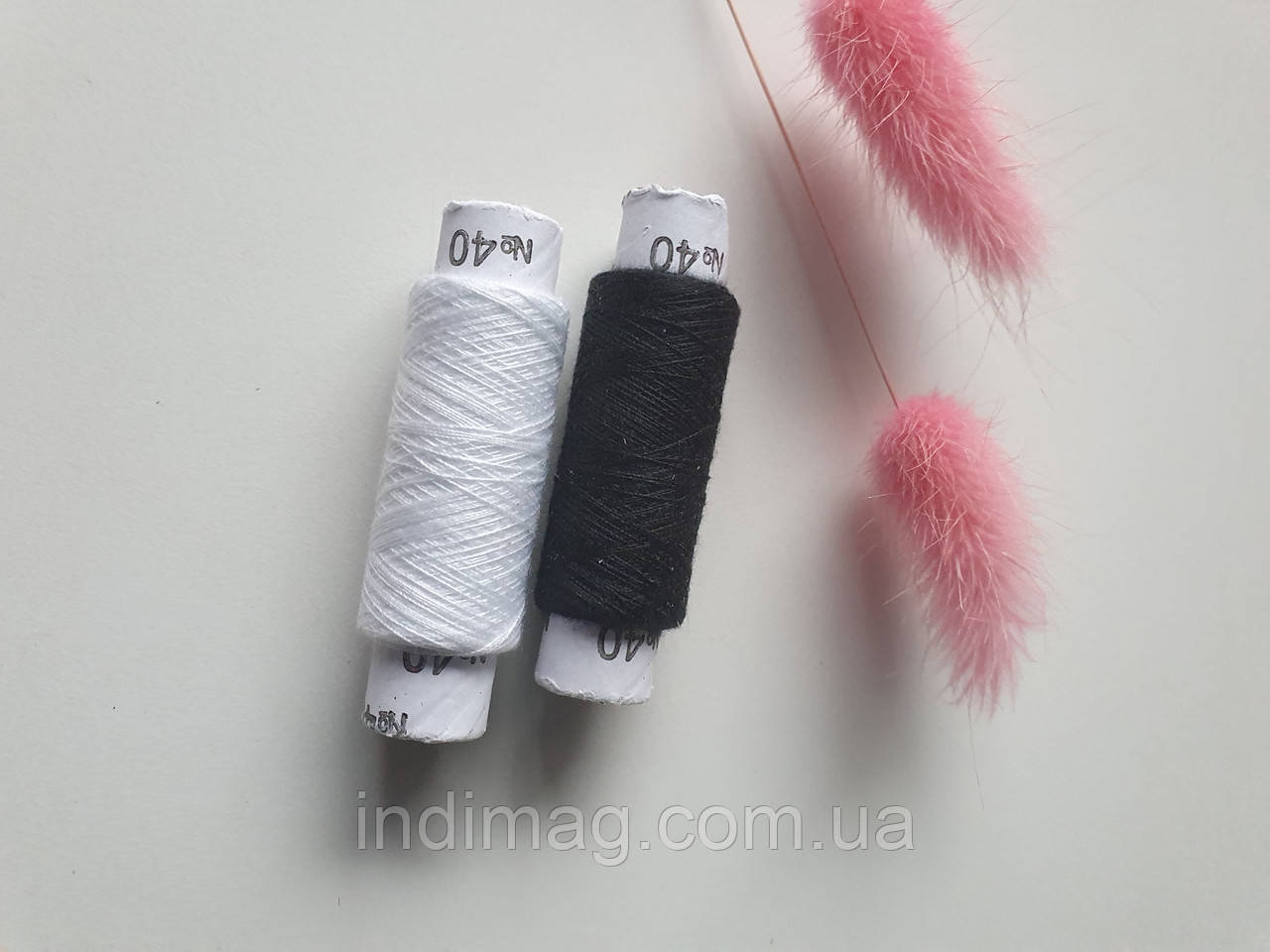 Нитка № 40. біла і чорна 2 шт