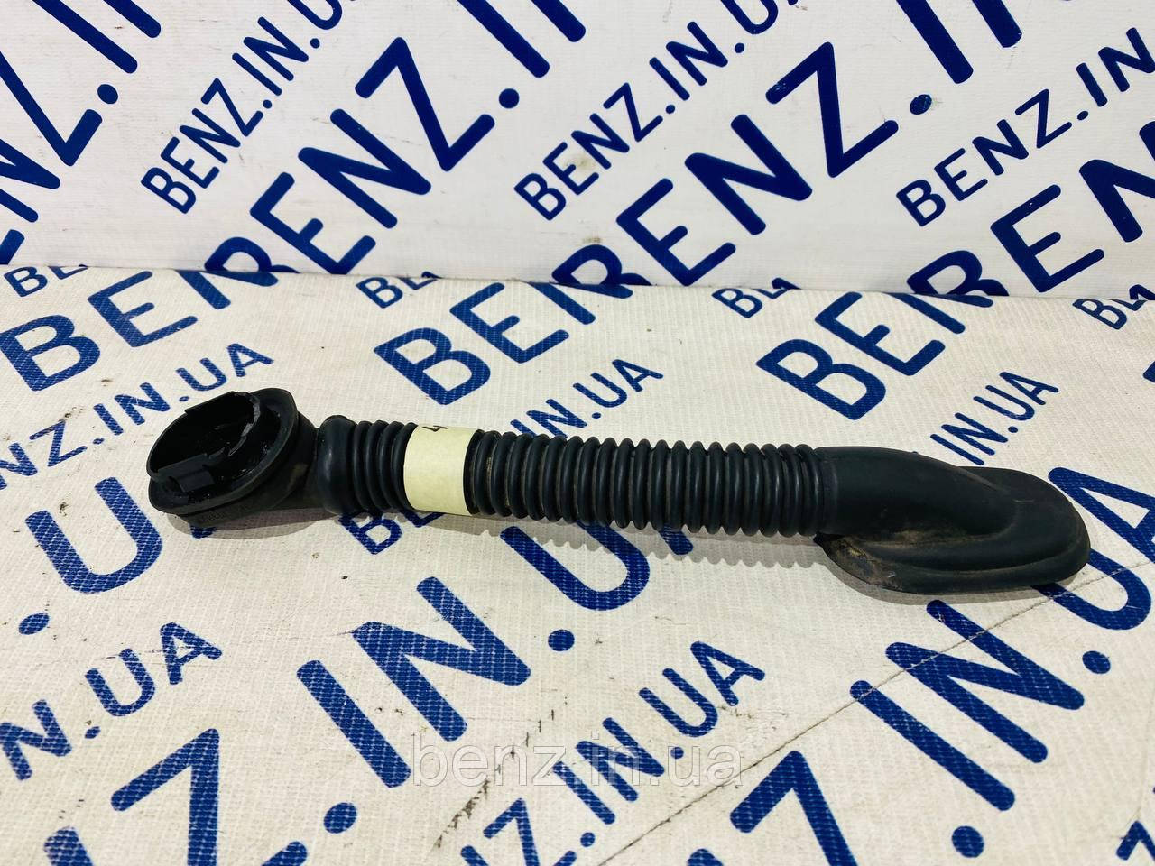 Ущільнювач проводки багажника праворуч Mercedes S204 A2049970452