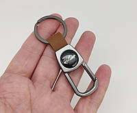 Брелок для ключей с кожаной вставкой (цвет - ткоричневый) арт. 04340