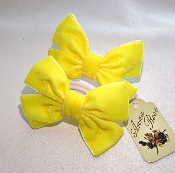 Гумка для волосся ручної роботи "Жовті оксамитові бантики"-купити-в інтернет-магазині AnnaRose