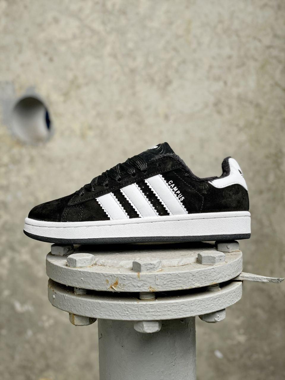 Кросівки зимові Adidas Campus жіночі чорні на хутрі замшеві адідас кампус теплі кеди, фото 1