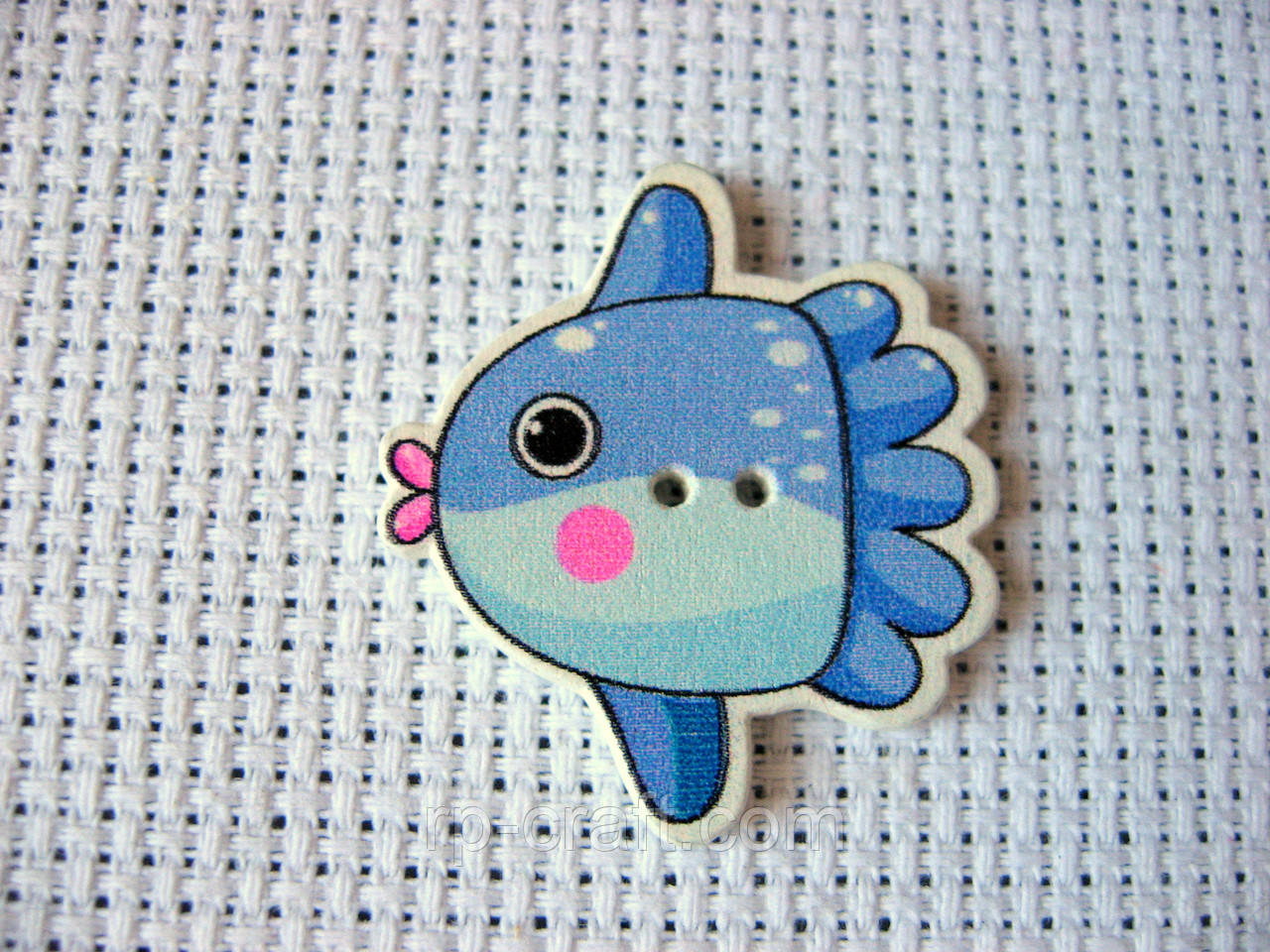Гудзик дерев'яний, декоративний. Блакитна рибка, 28х30 мм, фото 1