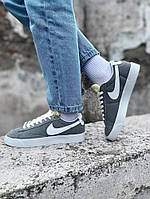 Жіночі кросівки nike blazer low grey