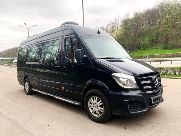 Микроавтобус Mercedes Sprinter черный VIP класса аренда с водителем - фото 1 - id-p2012045256