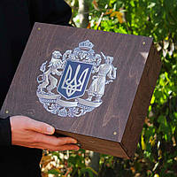 Наливатор алкогольний на 4 чарки з принтом (Тризуб)