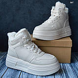 Черевики зимові жіночі молочні на хутрі шкіряні теплі на високій підошві модні, фото 9