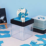 3D-календар відривний 2025 з підсвіткою Планета земля з космонавтом, фото 3