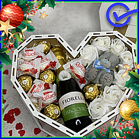 Новогодний подарок для девушки с цветами и игрушкой, алкогольный подарочный набор с конфетами