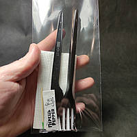 Набор одноразовых приборов (Вилка + нож + салфетка + зубочистка + перец) в индивидуальной упаковке