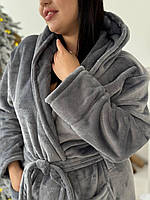 Женский длинный мягкий махровый халат на запах с капюшоном батал