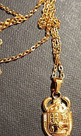 Амулет TOTEM защитный оберег подвеска кулон медальон талисман на шею жук скарабей золотистый металл