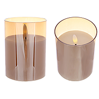 Светодиодная восковая свеча в стеклянной колбе 7.5*10 см. с живым пламенем (2хАА не входят в комплект)