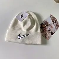 Шапка nike біла