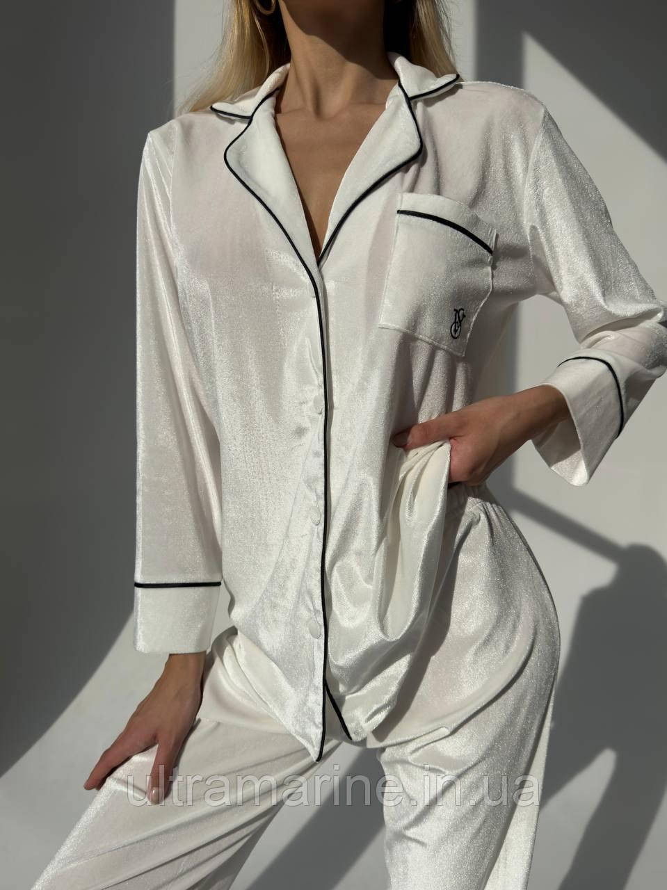 Жіноча піжама оксамитова Victoria's Secret сорочка і штани (Вікторія Сікрет) біла з контрастною каймою