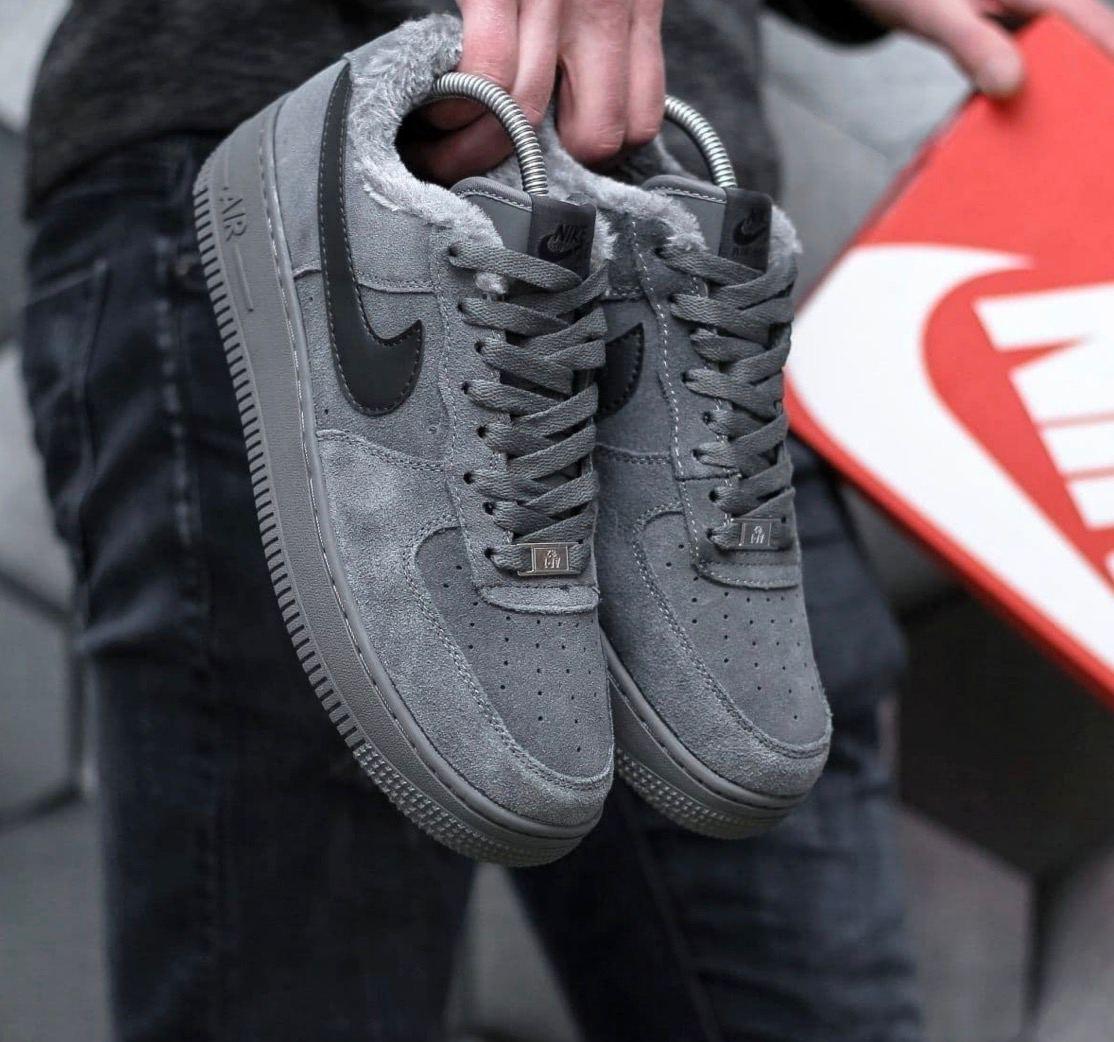Чоловічі зимові кросівки Nike Air Force 1 Winter Grey Взуття Найк Аїр Форс 1 зимові сірі замшеві з хутром
