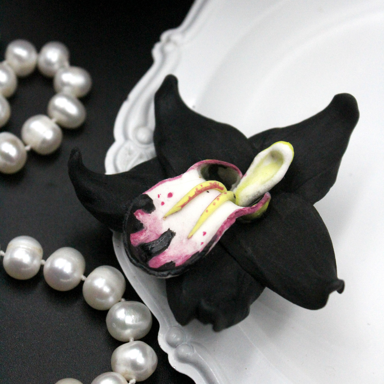 "Чёрная орхидея"(1шт) заколка цветок из полимерной глины. - фото 6 - id-p581646758