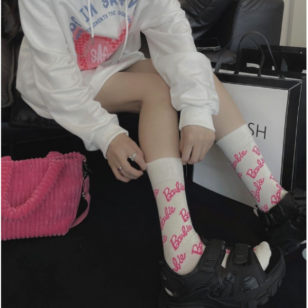 Шкарпетки з принтом БАРБІ високі унісекс для жінок універсальний розмір (АА)