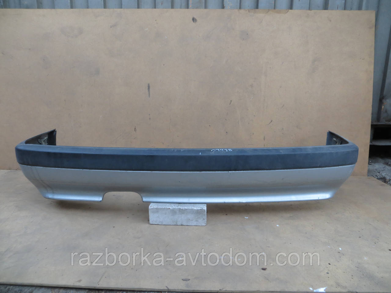 Бампер задний (серебро) Audi 80 B3 (86-91) OE:893807301