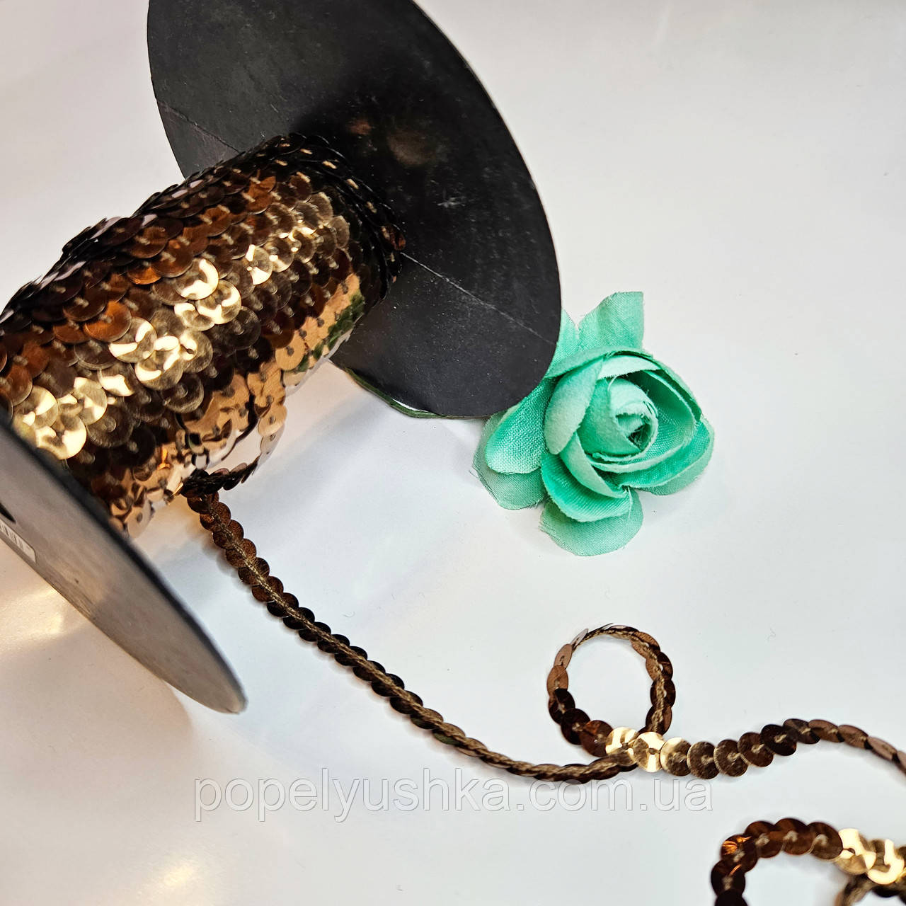 Стрічка коричнева з паєтками на нитці, 6 мм, фото 1