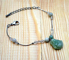 Браслет із нефритовим символом No9