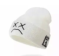 Зимова шапка біні з принтом Сумний смайл в стилі хіп-хоп білого кольору, тепла шапка універсальна