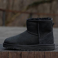 Мужские / женские зимние UGG Classic Mini Black, унисекс черные замшевые угги классик мини ботинки уги зима