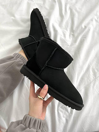 Зимові Жіночі Черевики UGG Classic Mini Black / УГГ Классик Мини Черные, фото 1