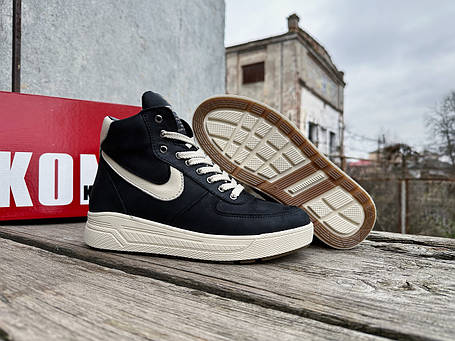 Зимові шкіряні черевики Konors 7173/33/67-16 чорні з блискавкою на натуральній овчині, фото 1