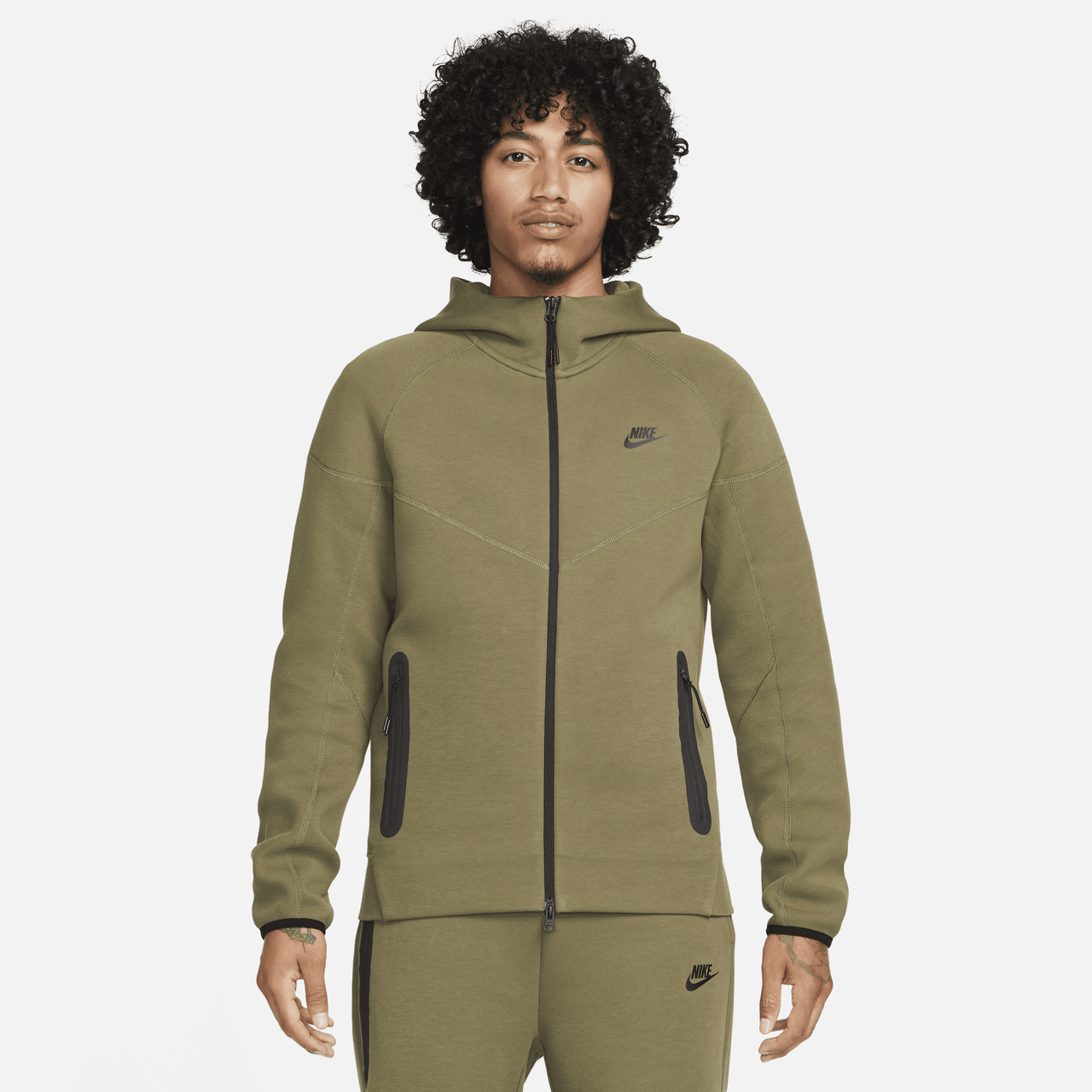 Кофта NIKE Sportswear Tech Fleece Windrunner FB7921-222 - фото 1 - id-p2031915182