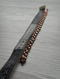 Одяг, взуття та аксесуари