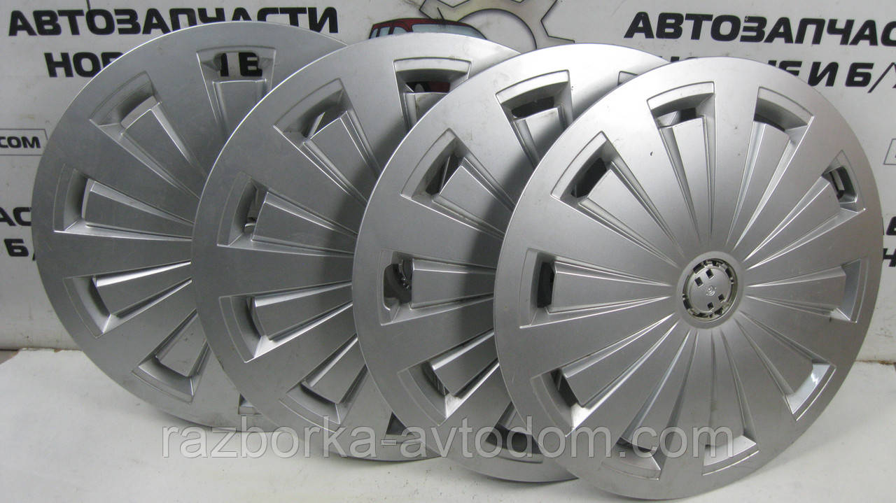 Ковпак колісний R16 Audi OE: 8W0601147