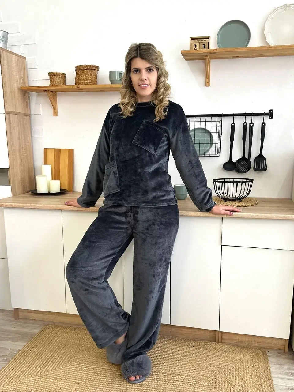 Жіночий сірий домашній костюм штани та кофта на грудях з кишенями, фото 1