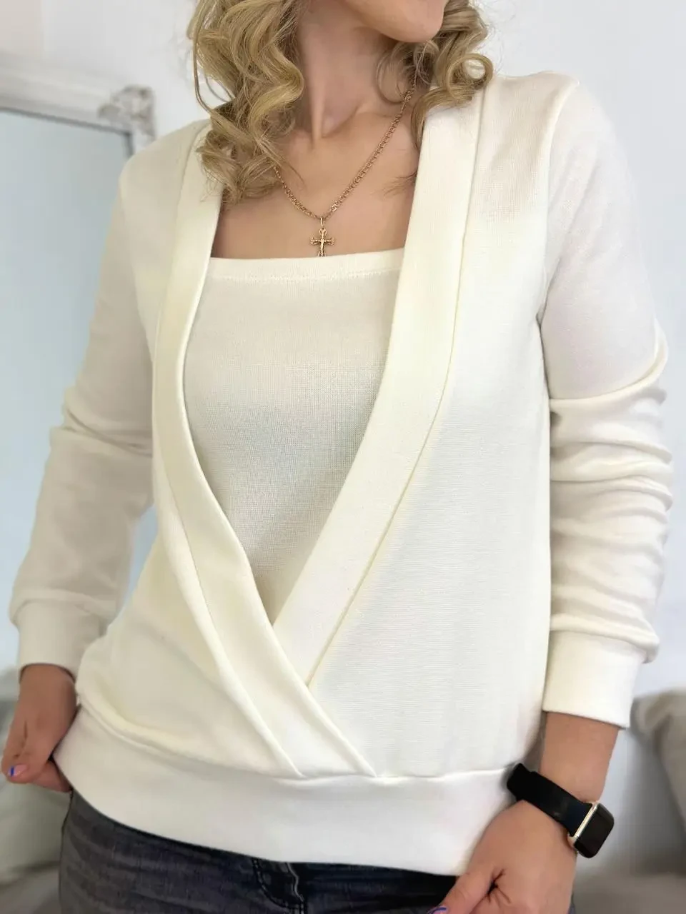 Ангорова жіноча кофта із запахом та довгими рукавами