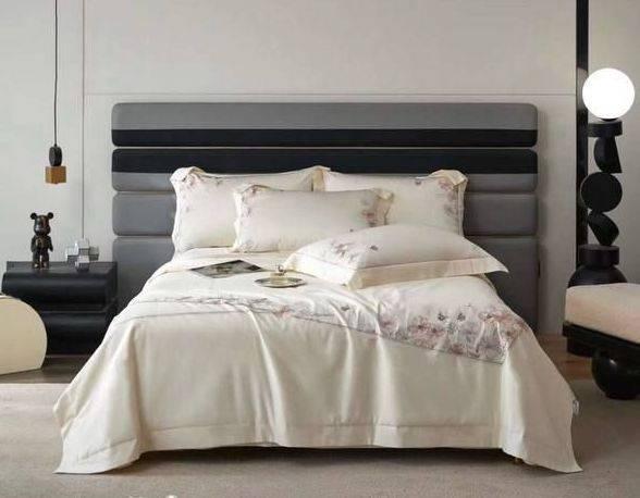 Комплект постільної білизни 200*230 ванільний Blumarine 23001