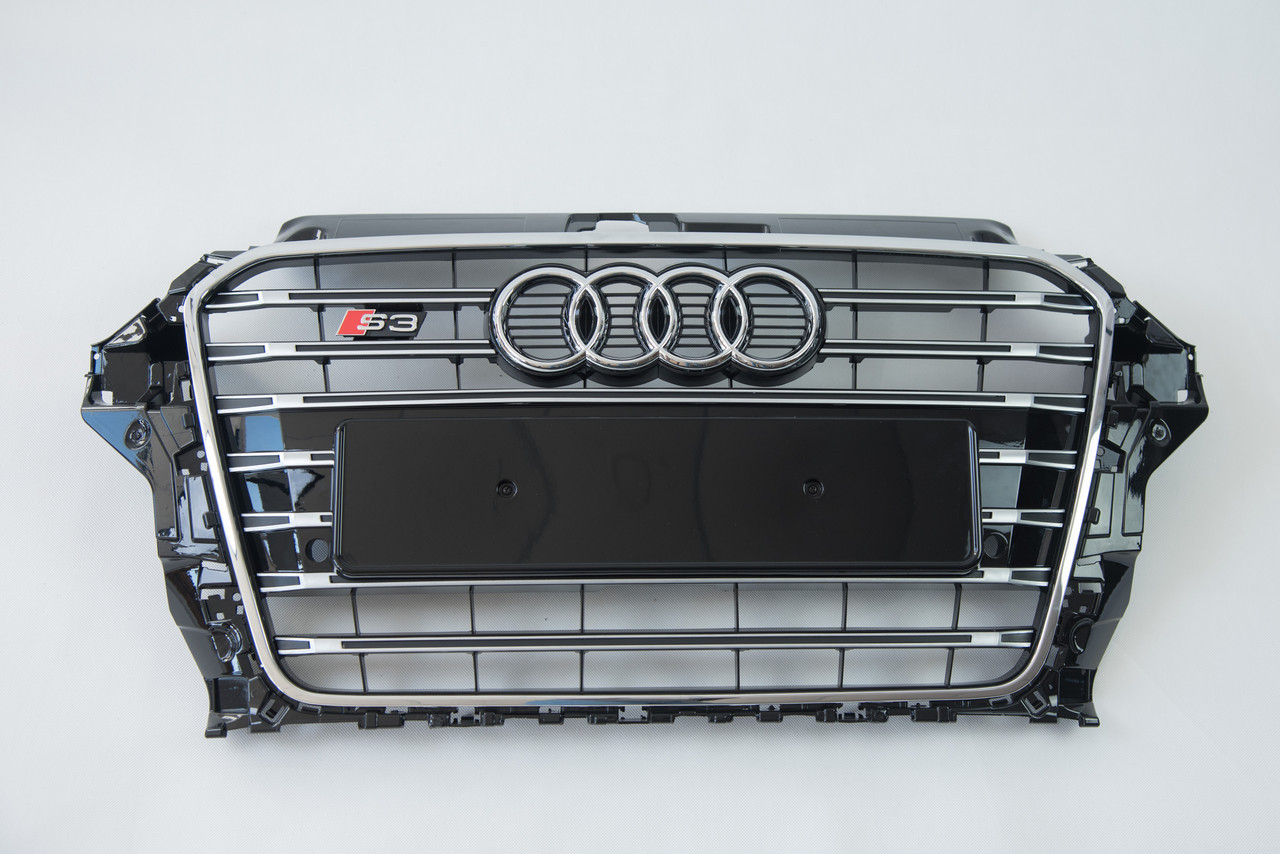 Решетка радиатора Audi A3 2013-2016год Черная с хромом (в стиле S-Line) - фото 1 - id-p2032191656
