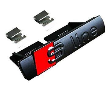 Шильдик емблема в решітку радіатора Audi "S line" Ауді значок колір чорний глянцевий