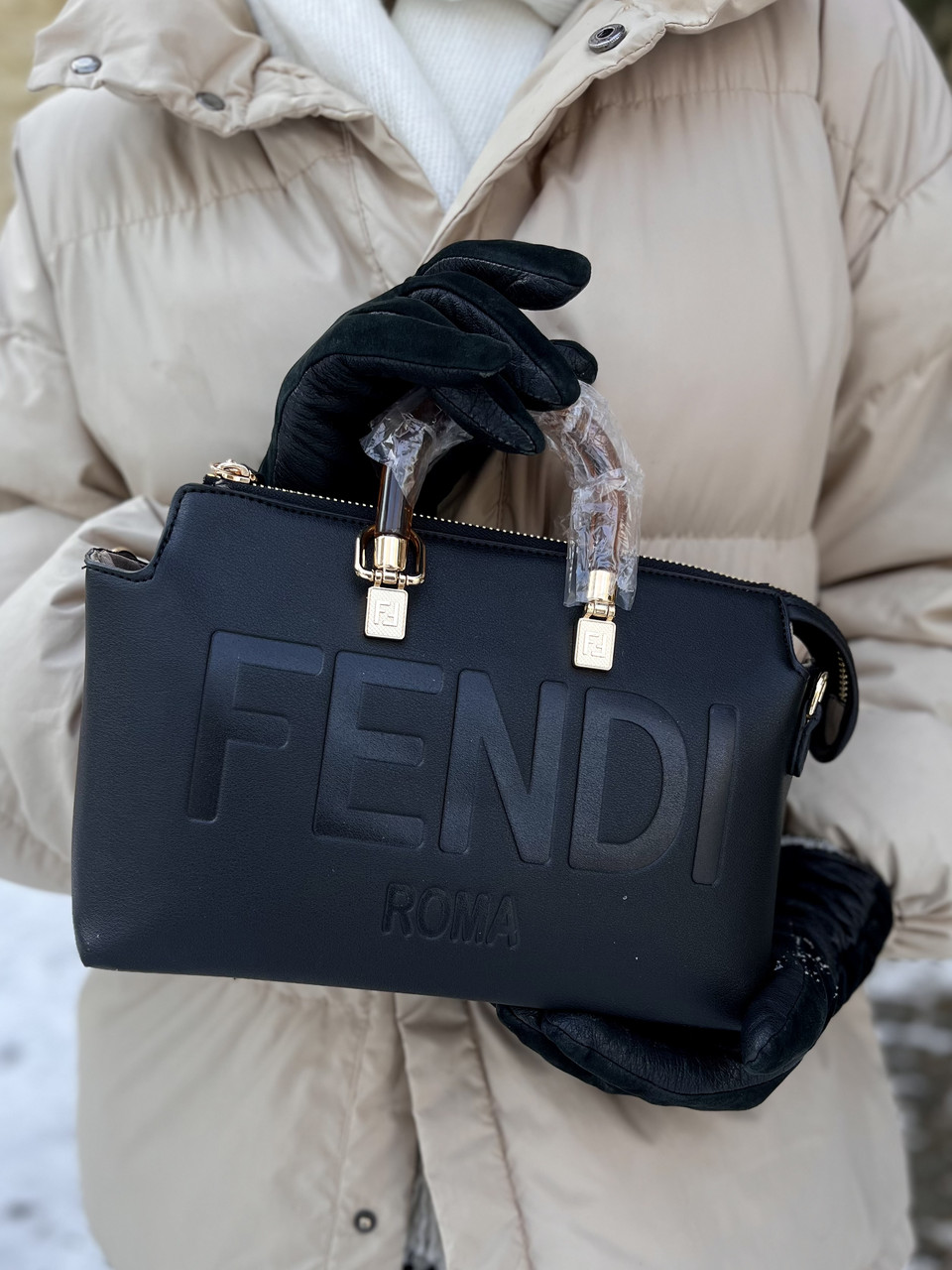 Fendi Big size black 30*17