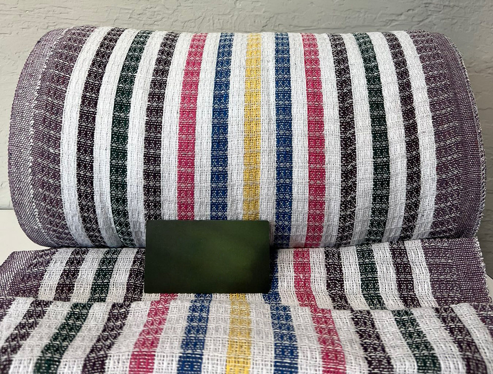 Рушникова тканина 35 см, вафельне полотно для пошиття рушників у рулоні 50 м, на темно-фіолетовій основі